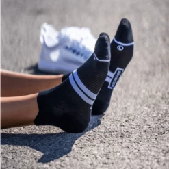 Calcetín Sporcks Noosa Negro 7 Calcetín Sporcks Noosa Negro -Saucony Tienda calcetin sporcks noosa negro 1