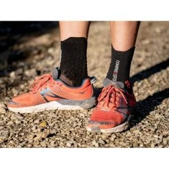 Calcetines Trail Compressport Pro V3 Negro 6 Calcetines Trail Compressport Pro V3 Negro -Saucony Tienda calcetines trail compressport pro v3 negro 1