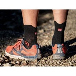 Calcetines Trail Compressport Pro V3 Negro 7 Calcetines Trail Compressport Pro V3 Negro -Saucony Tienda calcetines trail compressport pro v3 negro 2