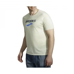 Camiseta Brooks Distance Manga Corta Blanco Roto -Saucony Tienda camiseta brooks distance manga corta blanco roto 2