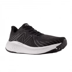 Zapatillas New Balance Fresh Foam X Vongo V5 Negro Blanco AW22 -Saucony Tienda zapatillas new balance fresh foam x vongo v5 negro blanco aw22 1